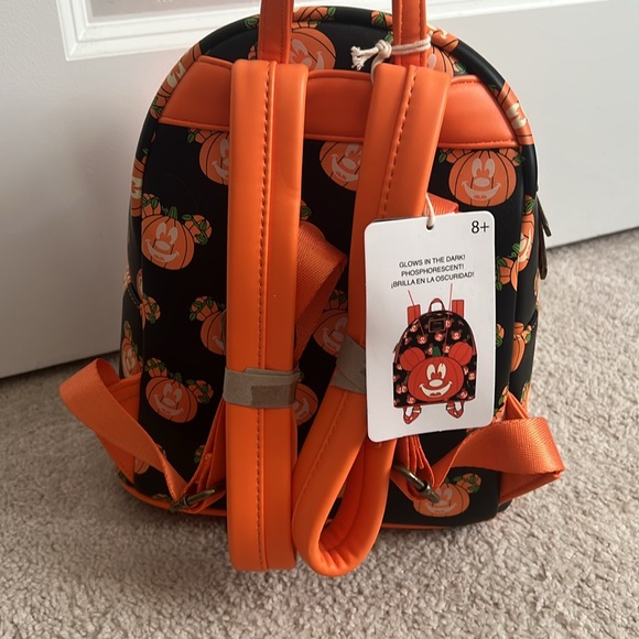 Glow in the Dark Mickey Pumpkin Loungefly - Picture 5 of 10